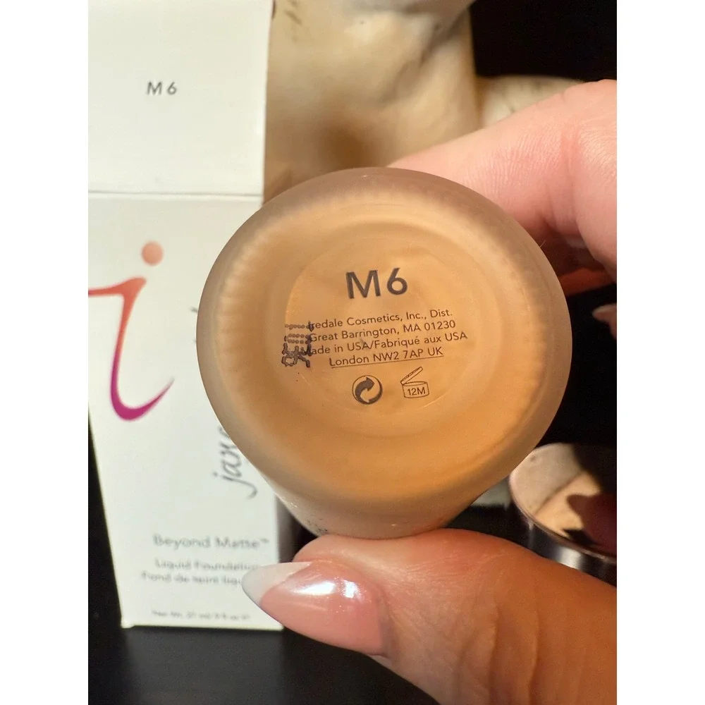 Jane Iredale Beyond Matte Liquid Foundation Shade‎ M6 0.9 fl oz 27ml New in Box